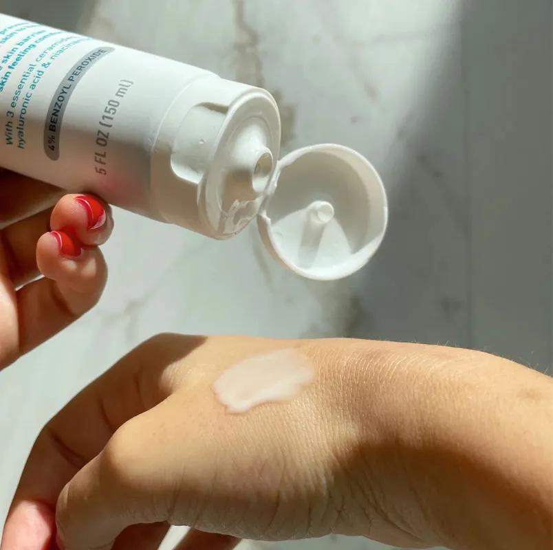 Top 6 sữa rửa mặt Cerave cho da dầu mụn tốt 2025