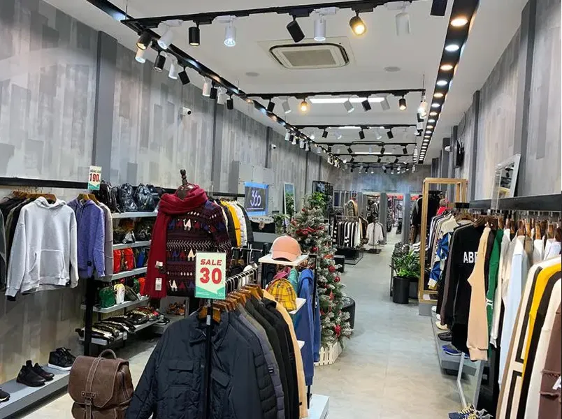Top 11 shop áo thun nam hàng hiệu nổi tiếng, giá tốt