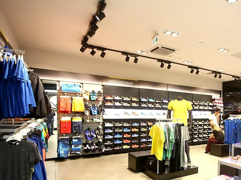 Top 11 shop áo thun nam hàng hiệu nổi tiếng, giá tốt