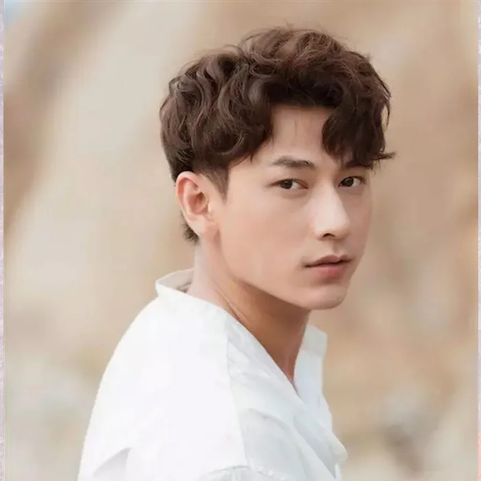 Top 9 kiểu tóc 8/2 thời thượng dành cho quý ông hiện đại