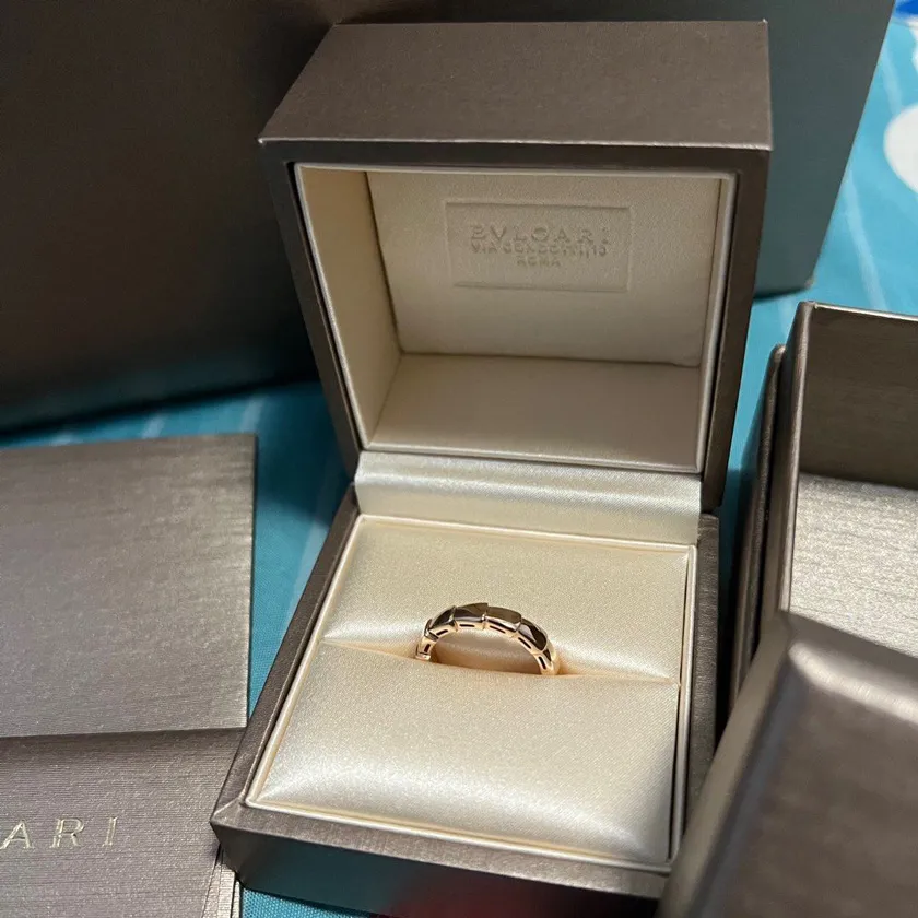 7 cách phân biệt trang sức Bvlgari thật giả từ chuyên gia