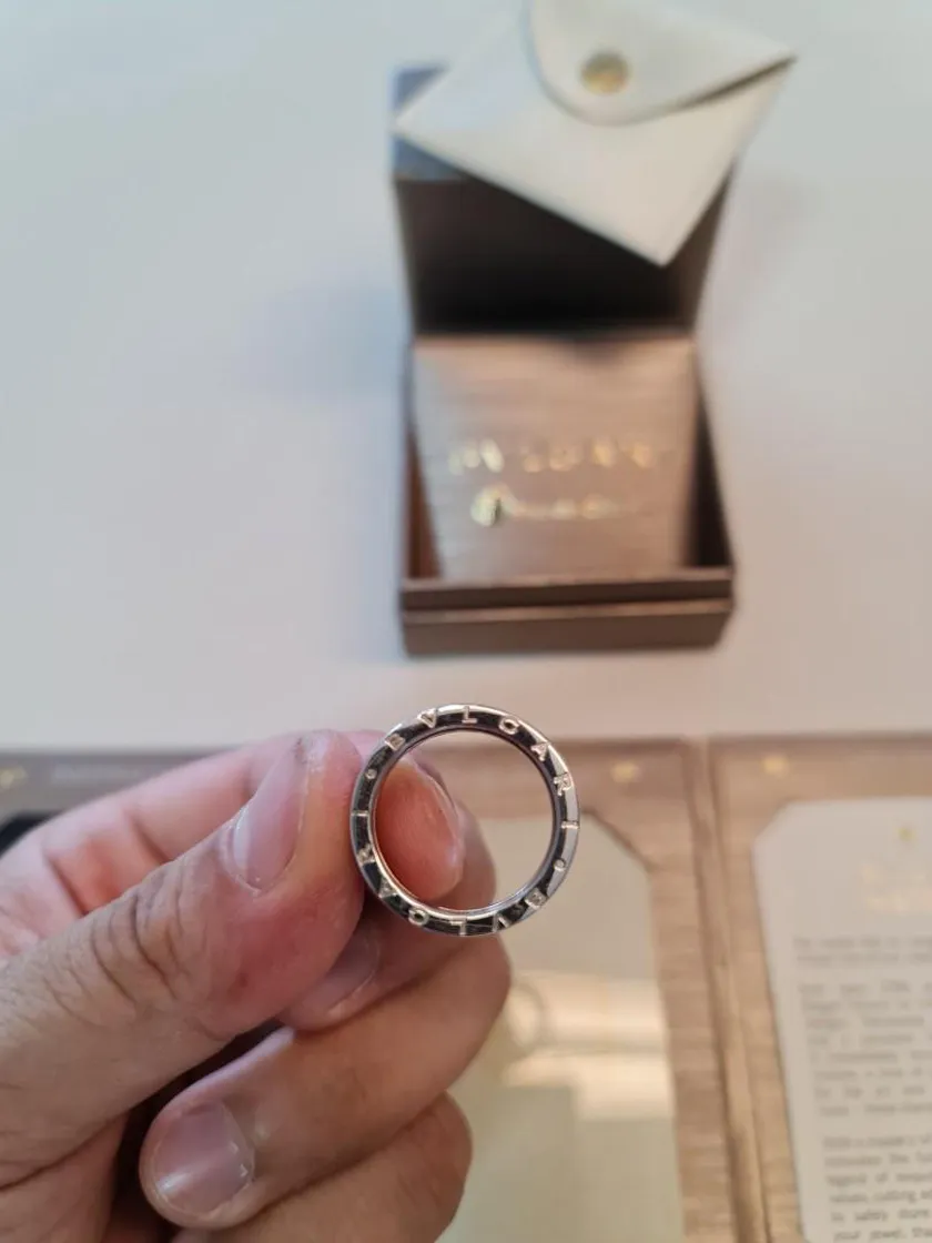 7 cách phân biệt trang sức Bvlgari thật giả từ chuyên gia