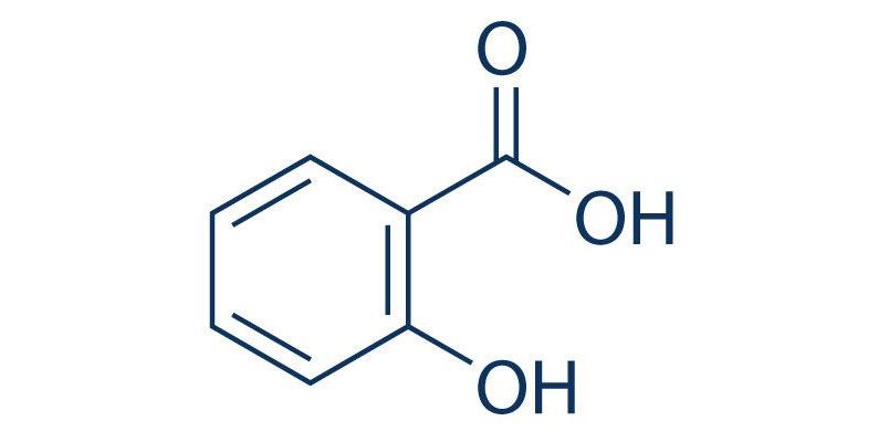 Top 5 hoạt chất hỗ trợ làm sạch mụn ẩn được Bác sĩ da liễu khuyên dùng  - 2