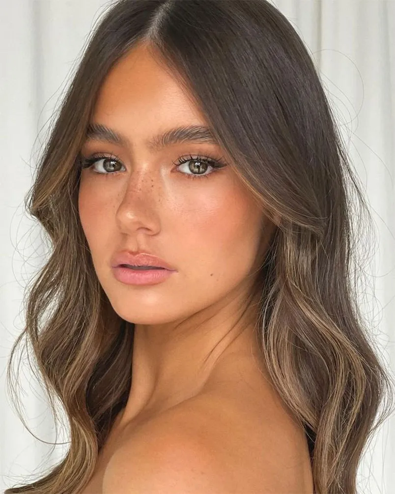 Latte Makeup - xu hướng trang điểm 