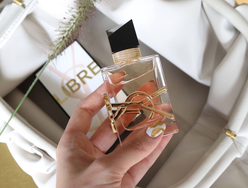 Top 10 Chai Nước Hoa Mùa Thu Cho Nữ Thơm Lâu Ấm Áp Và Quyến Rũ