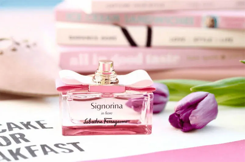 Review nước hoa Signorina hồng được yêu thích hiện nay