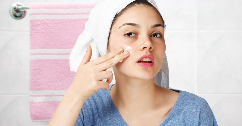 Quy trình và sản phẩm skincare cho da sần sùi, khô ráp