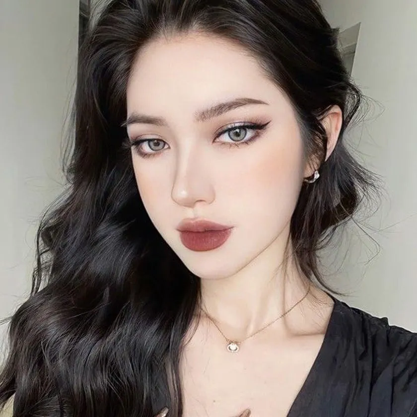 Son màu nâu đất - Xu hướng trang điểm mới của GenZ