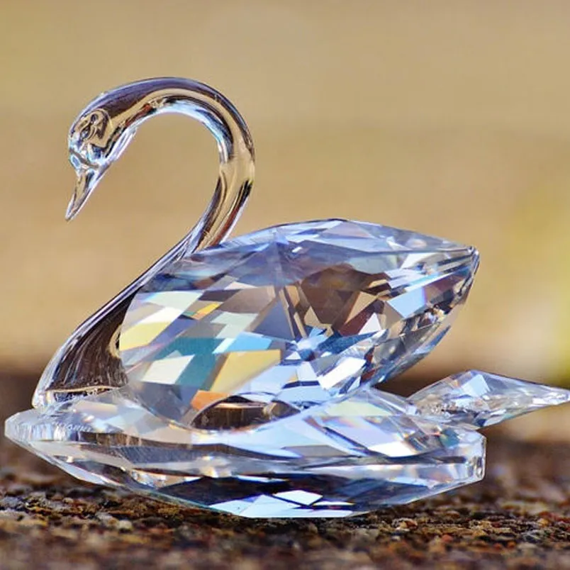 Trang sức Swarovski làm bằng gì? Của nước nào? Có tốt không? Mua ở đâu?