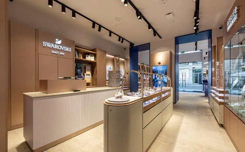 Trang sức Swarovski làm bằng gì? Của nước nào? Có tốt không? Mua ở đâu?