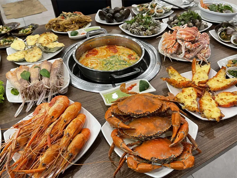 Bấm lỗ tai kiêng ăn gì? Bấm lỗ tai nên ăn gì cho mau lành?