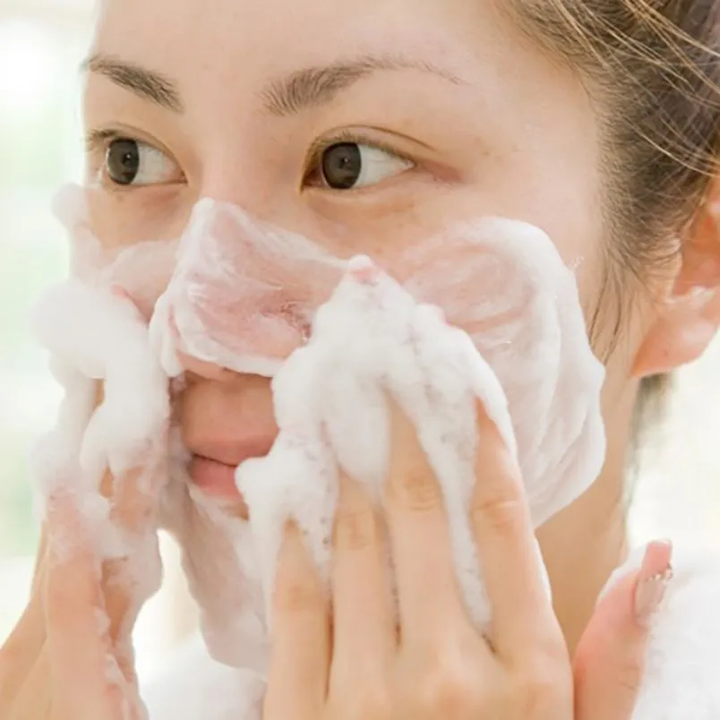 Mách bạn các bước trang điểm cơ bản có kem chống nắng