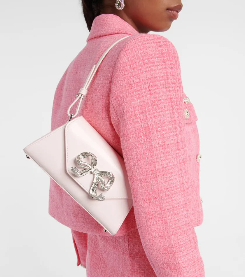 10 mẫu túi xách Self-Portrait Bow được Jennie (Blackpink) yêu thích - 4