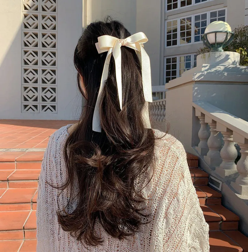 Top 27 kiểu tóc buộc nửa đầu trẻ trung và rất dễ thương hiện nay