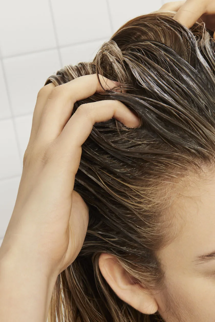 Gợi ý 14 cách làm tóc mái nhanh dài trong 1 tuần tại nhà