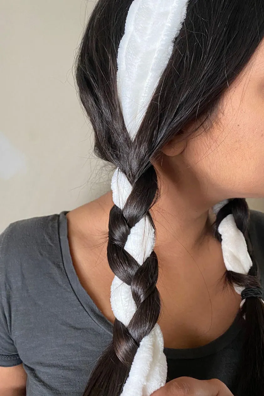 12 cách làm tóc xoăn tự nhiên tại nhà không cần dùng máy