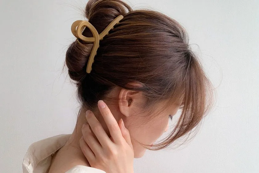 12 cách làm tóc xoăn tự nhiên tại nhà không cần dùng máy