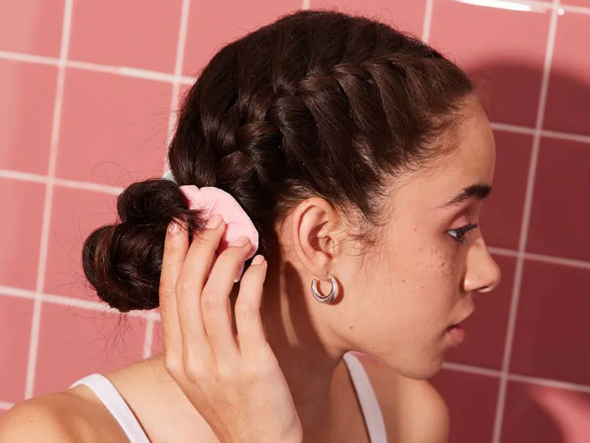 12 cách làm tóc xoăn tự nhiên tại nhà không cần dùng máy
