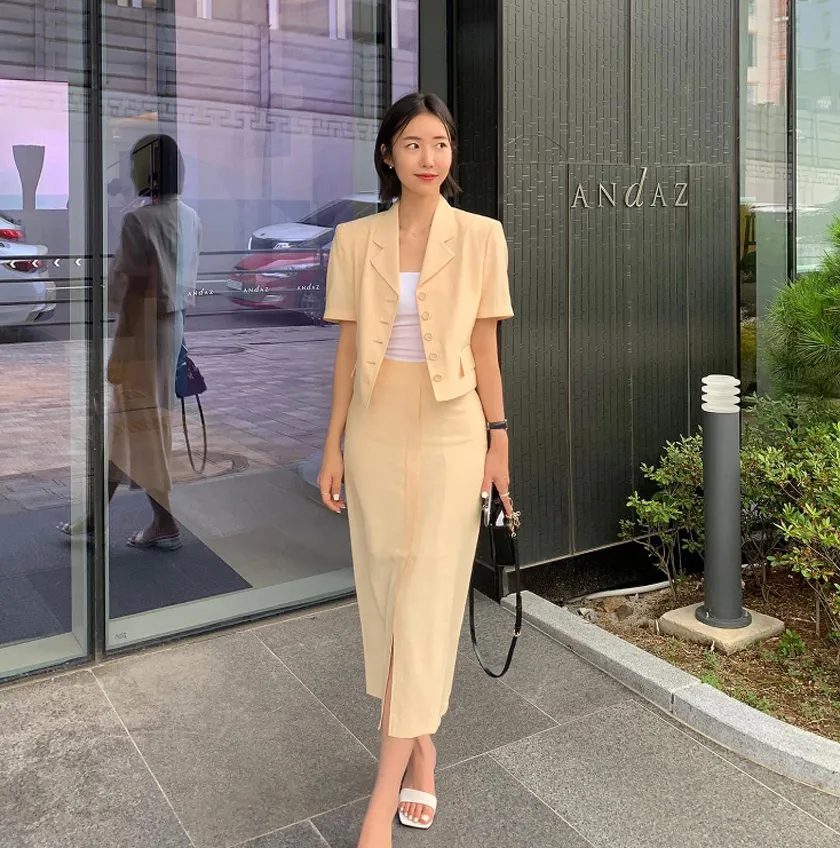 Lưu ngay 15 cách mặc áo blazer tay ngắn đẹp cho phái nữ