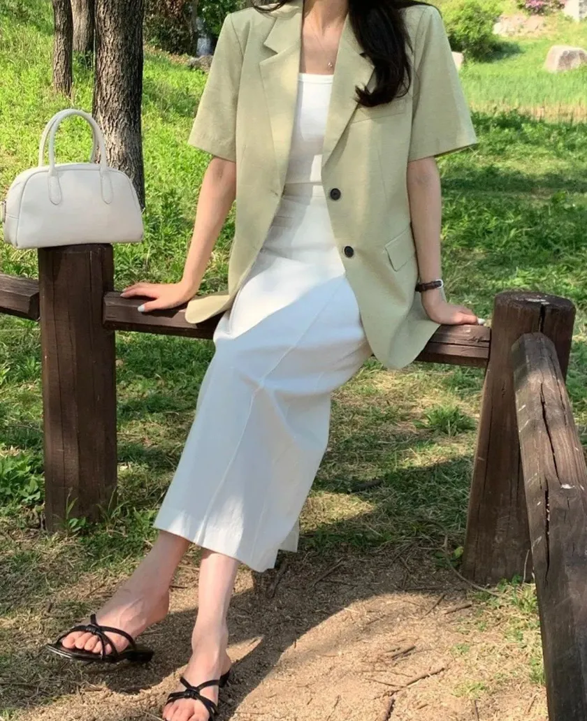 Lưu ngay 15 cách mặc áo blazer tay ngắn đẹp cho phái nữ