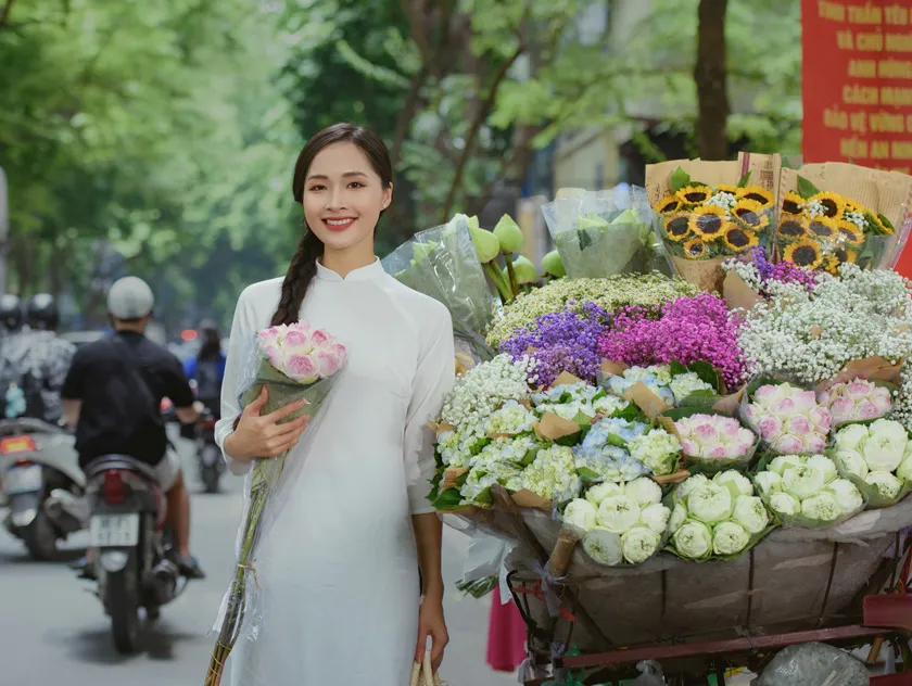 Top 12 cách phối đồ chụp ảnh mùa thu Hà Nội sáng tạo và thu hút
