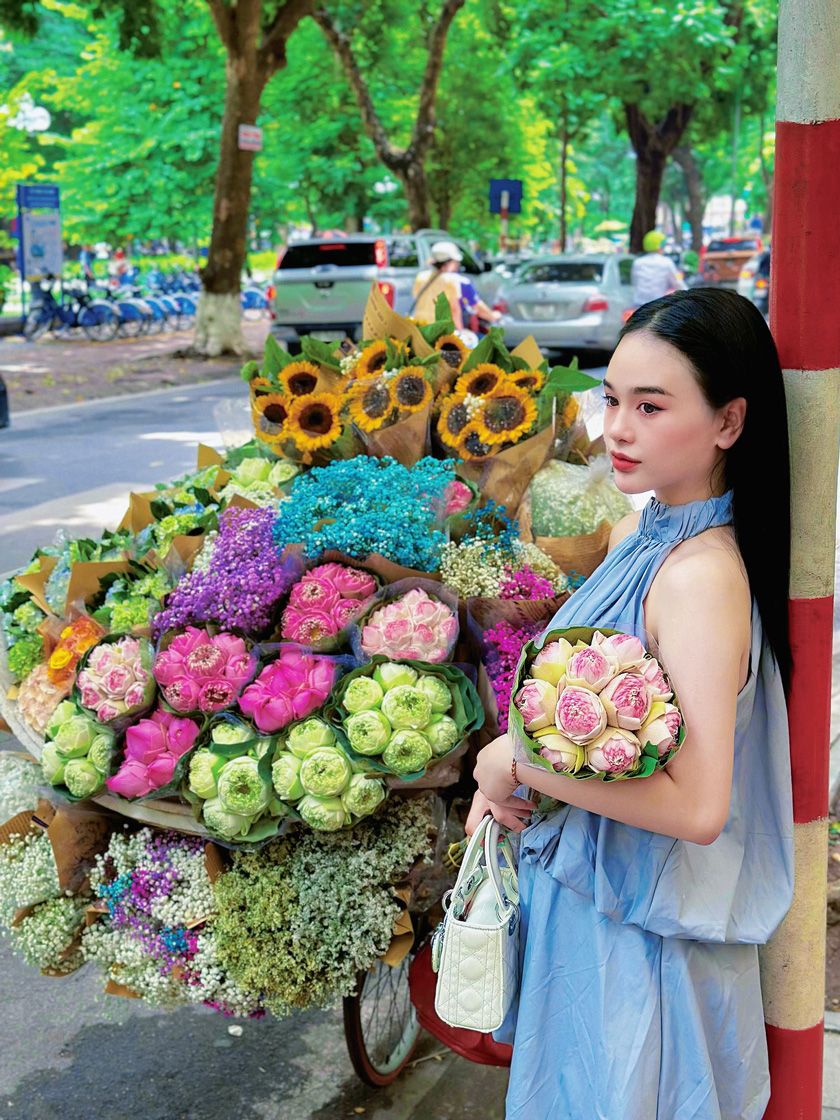 Top 12 cách phối đồ chụp ảnh mùa thu Hà Nội sáng tạo và thu hút