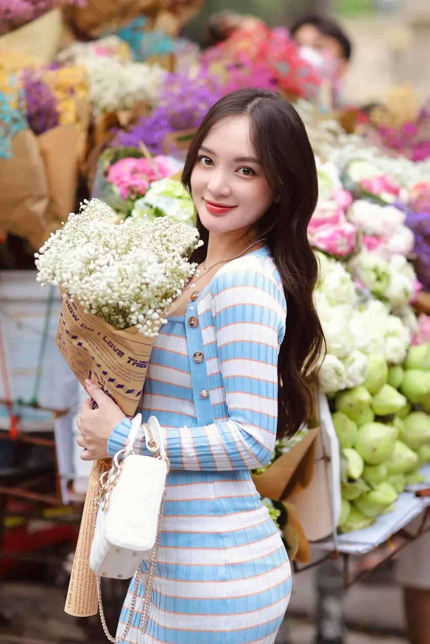 Top 12 cách phối đồ chụp ảnh mùa thu Hà Nội sáng tạo và thu hút