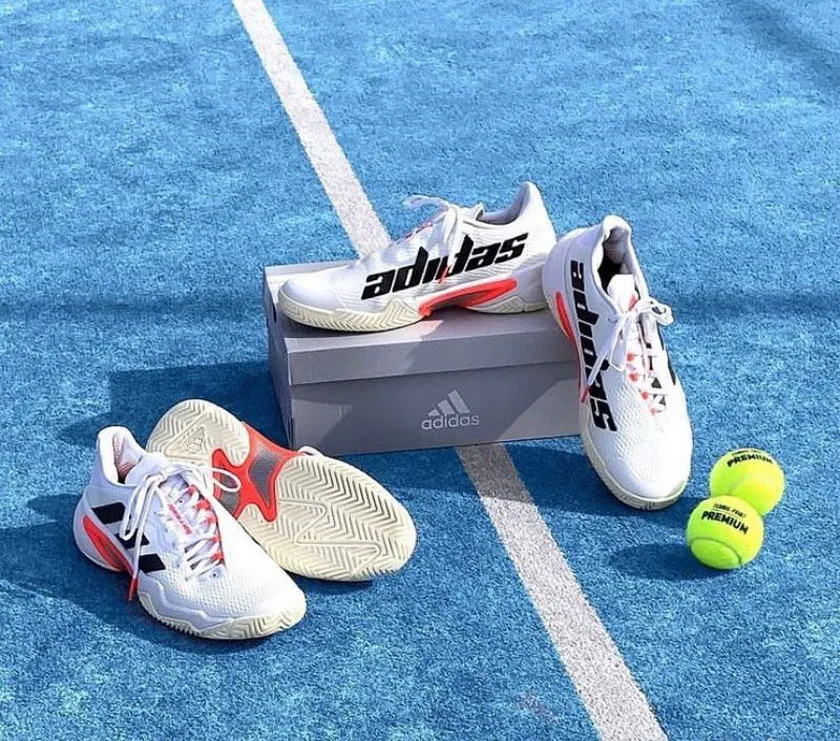 15 đôi giày tennis Adidas chất lượng chất lượng tốt cho mọi tay vợt