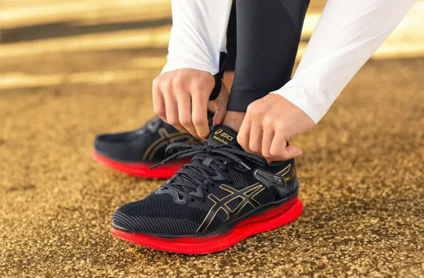 Tổng hợp các mẫu giày tennis Asics bền đẹp rất phổ biến 2025