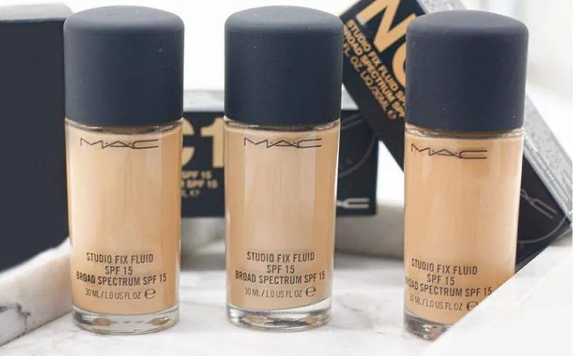 Top 7+ kem nền MAC che khuyết điểm lâu trôi tốt - 1