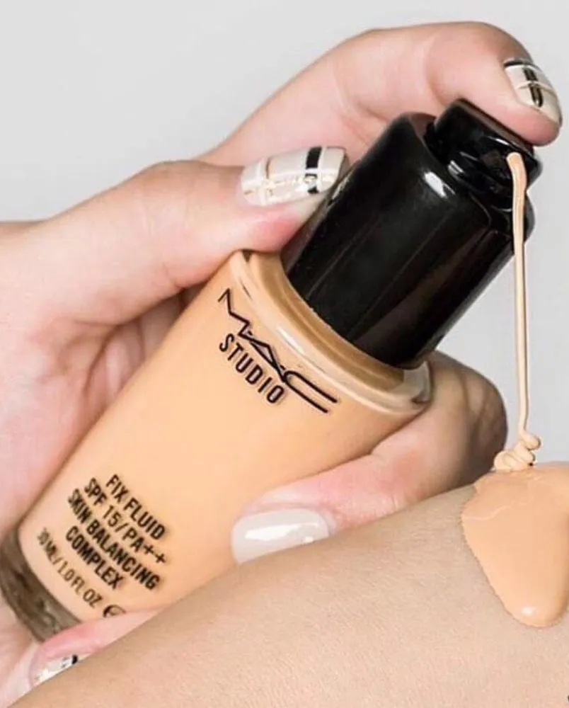 Top 7+ kem nền MAC che khuyết điểm lâu trôi tốt - 2