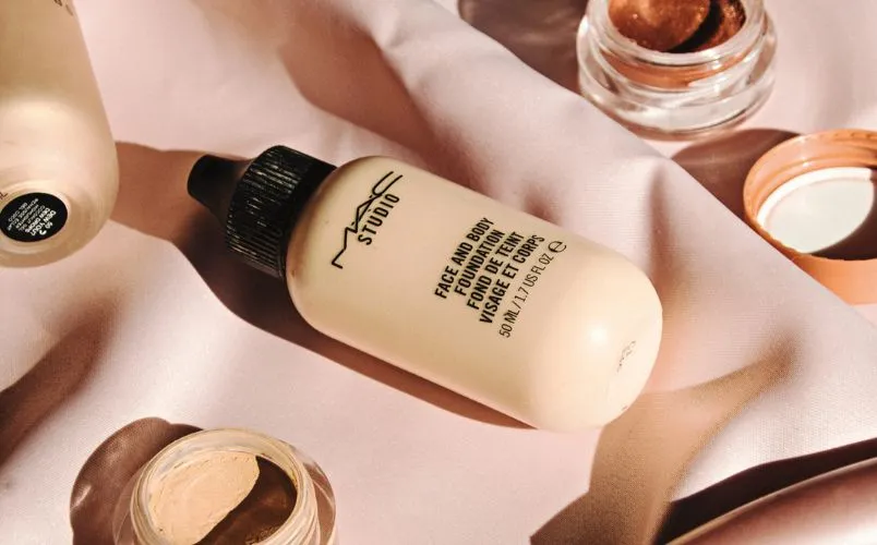 Top 7+ kem nền MAC che khuyết điểm lâu trôi tốt - 8