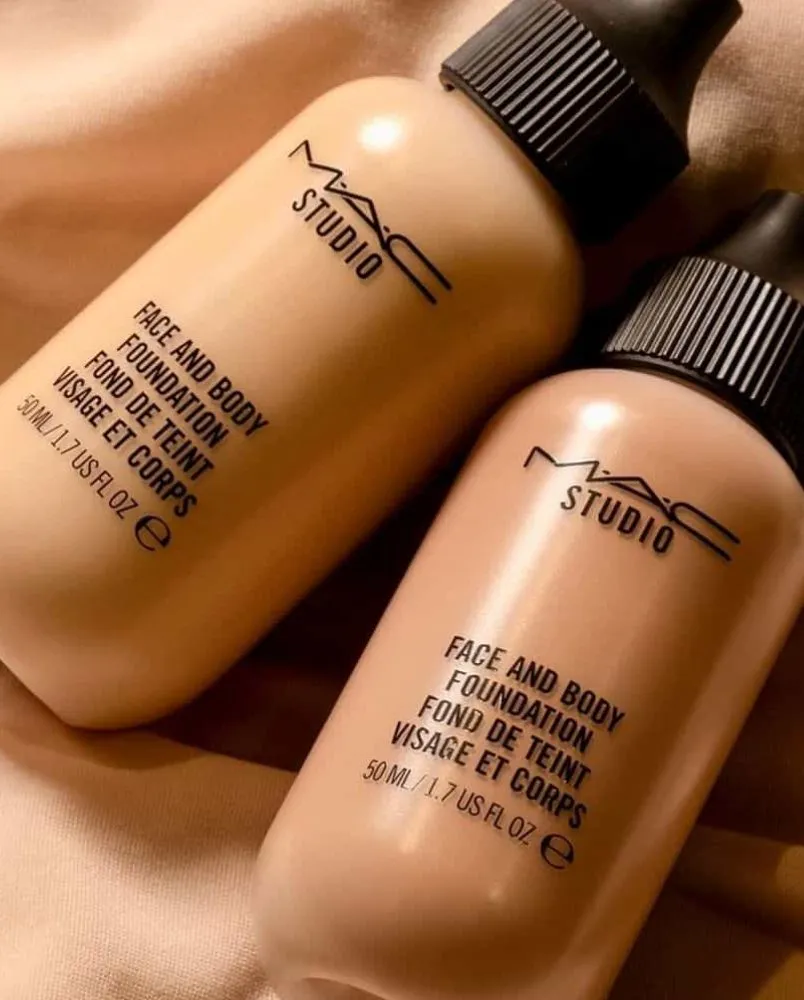 Top 7+ kem nền MAC che khuyết điểm lâu trôi tốt - 9