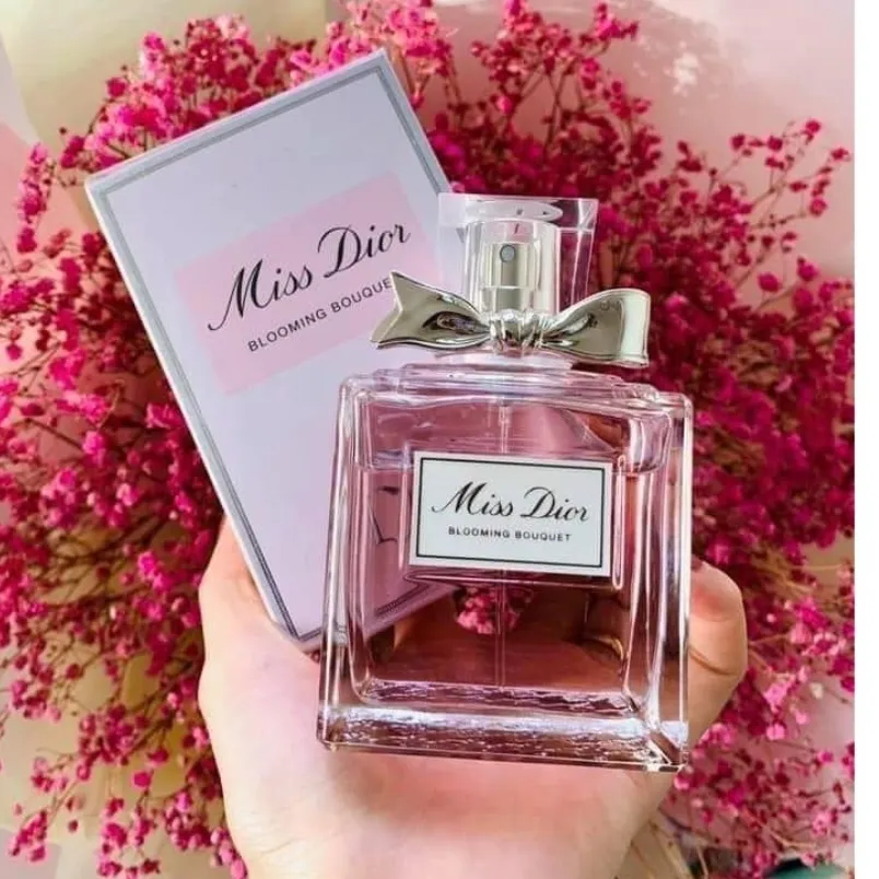 Nước hoa Miss Dior có mấy loại? Mùi nào thơm nổi trội?