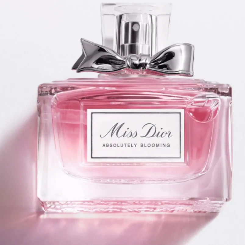 Nước hoa Miss Dior có mấy loại? Mùi nào thơm nổi trội?