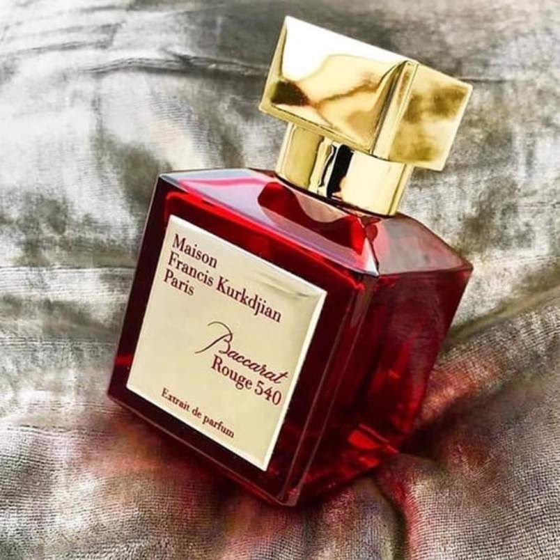 10 chai nước hoa Pháp nam mạnh mẽ, quyến rũ - 24