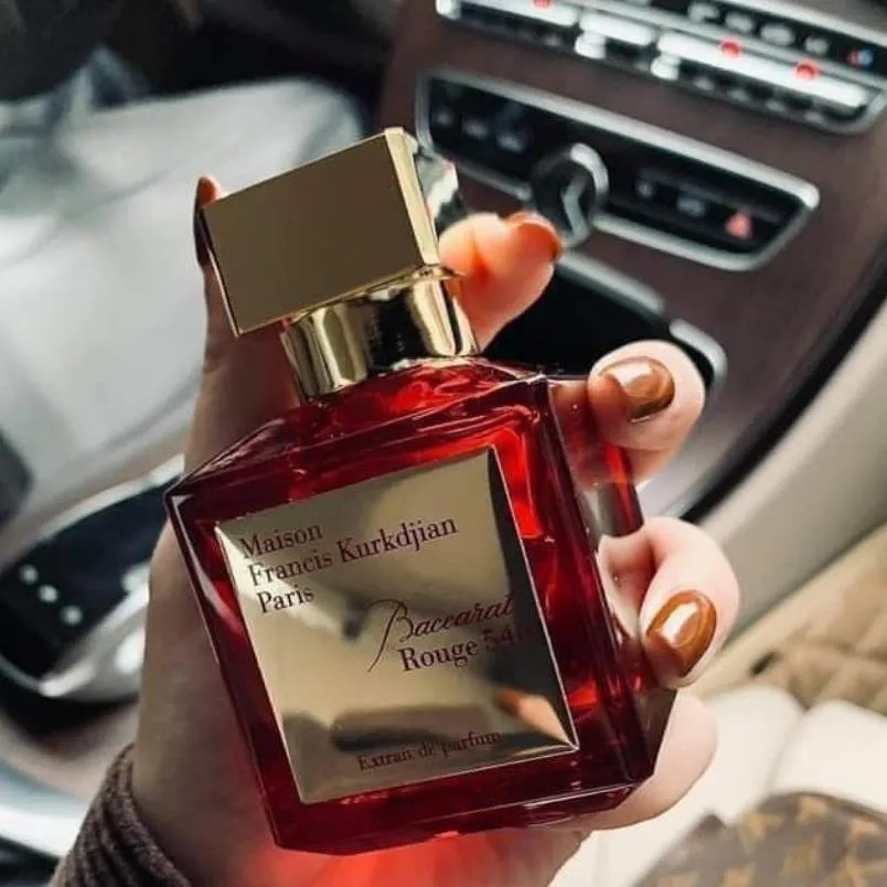 10 chai nước hoa Pháp nam mạnh mẽ, quyến rũ - 26