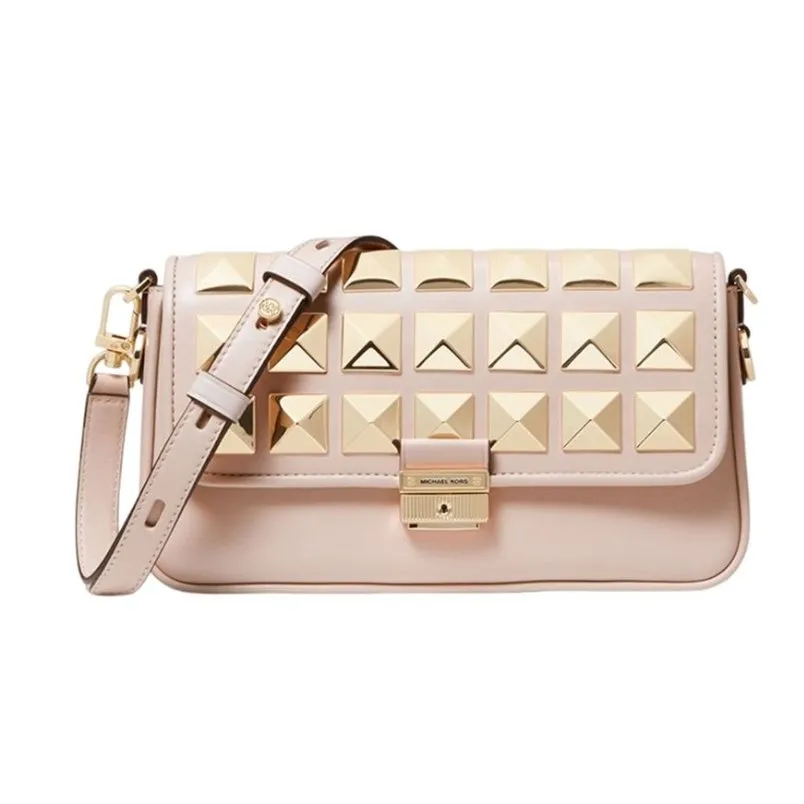Shoulder bag là gì? 7+ mẫu túi đeo vai đẹp và sang trọng cho nữ