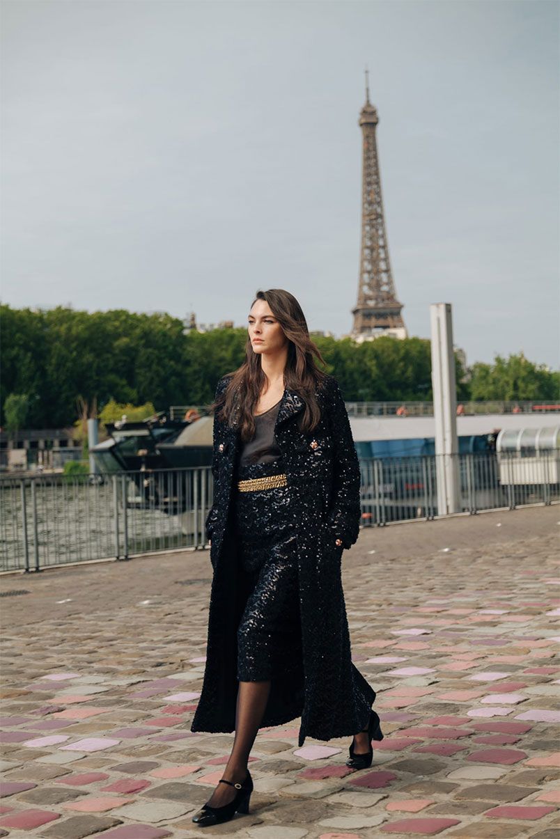 Show Chanel Haute Couture Thu-Đông 2025/24: mang cảm hứng Parisian Chic  - 2