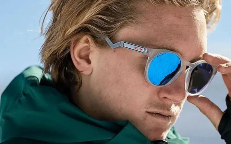 Thương hiệu mắt kính Oakley của nước nào? Có tốt không? Nên mua không