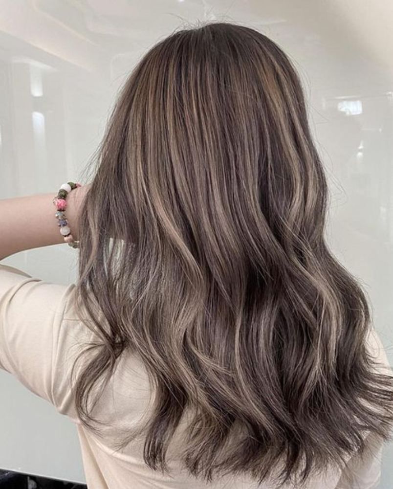 12 kiểu tóc nâu tây ánh khói sáng da vừa đẹp vừa trẻ trung