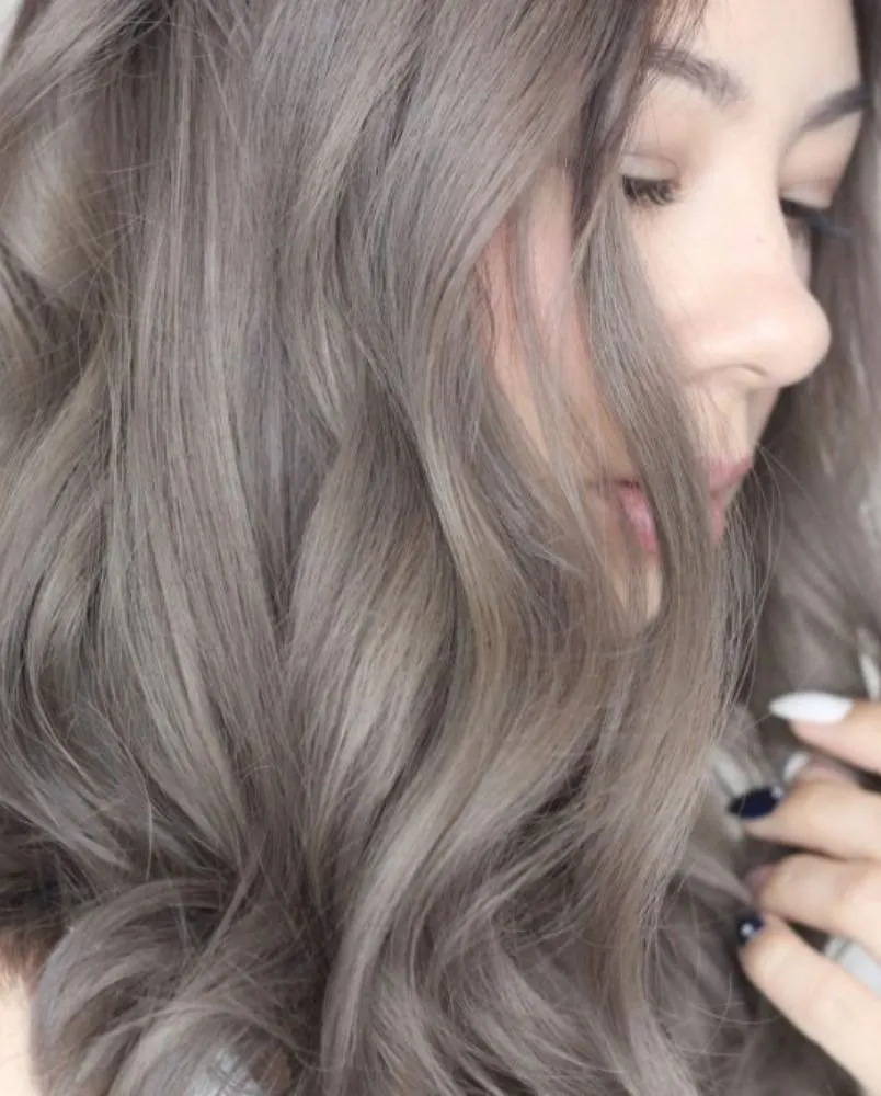 12 kiểu tóc nâu tây ánh khói sáng da vừa đẹp vừa trẻ trung