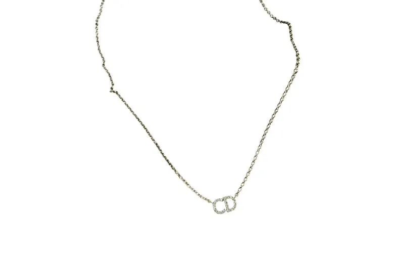 Top dây chuyền Dior cho nữ sang chảnh được yêu rất thích