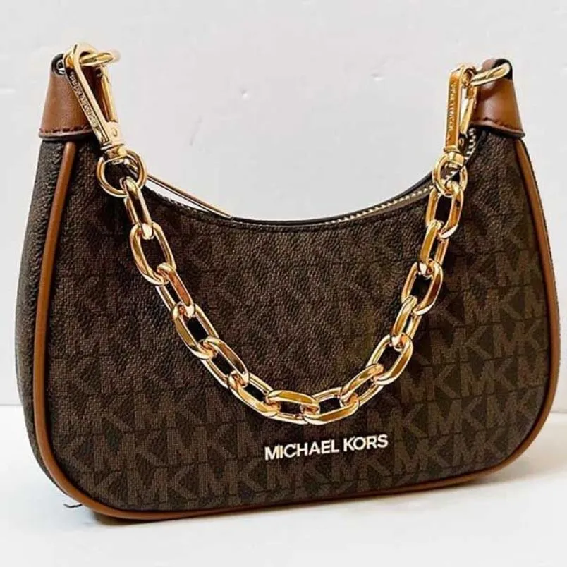 Túi Crossbody là gì? 5 mẫu túi Crossbody đẹp nâng tầm phong cách