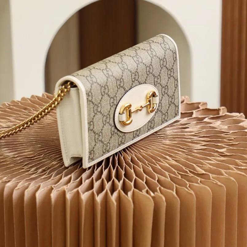 8 mẫu túi Gucci nữ đeo chéo chính hãng đẹp và đáng mua