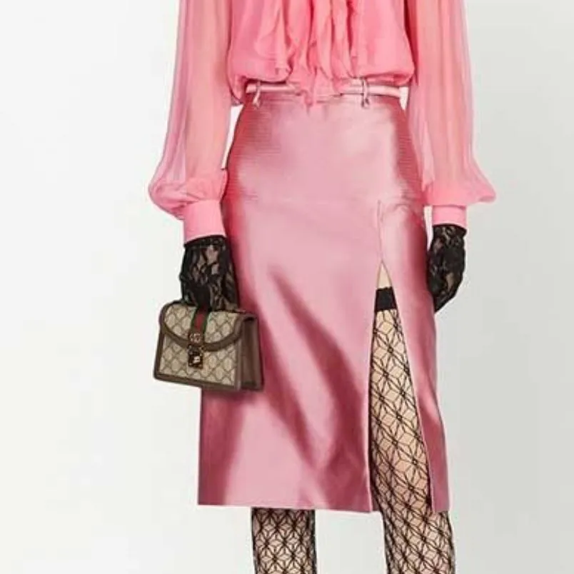 8 mẫu túi Gucci nữ đeo chéo chính hãng đẹp và đáng mua