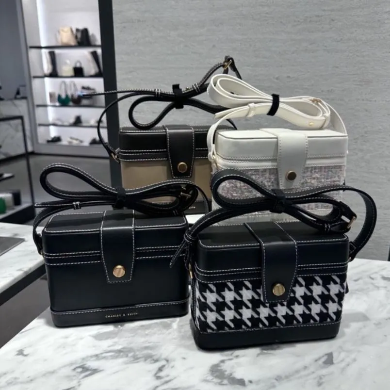 5 mẫu túi hộp vuông Charles & Keith chính hãng vô cùng đẹp