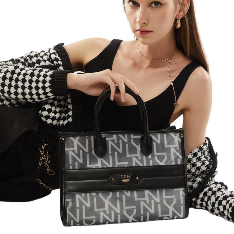 7 mẫu túi LYN đen chính hãng đẹp và phong cách 2025 - 15