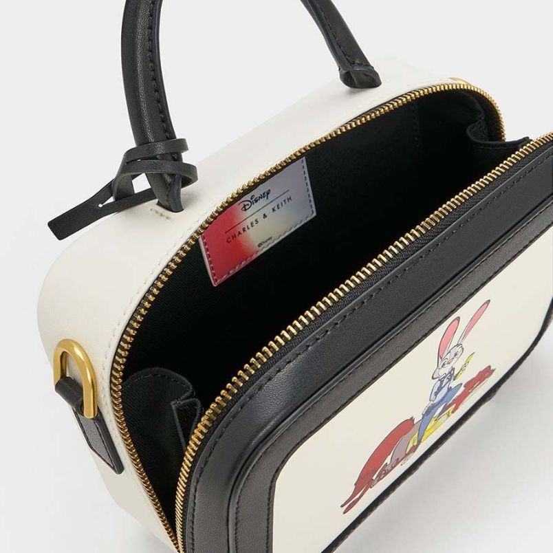 7 mẫu túi thỏ Charles & Keith chính hãng vừa xinh xắn vừa thời trang