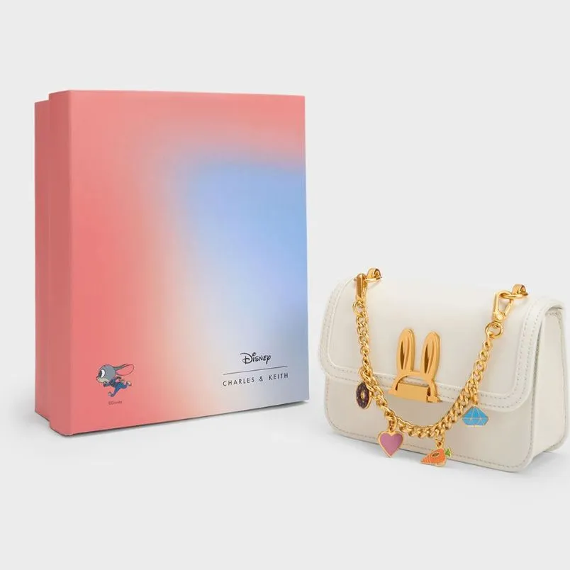 7 mẫu túi thỏ Charles & Keith chính hãng vừa xinh xắn vừa thời trang